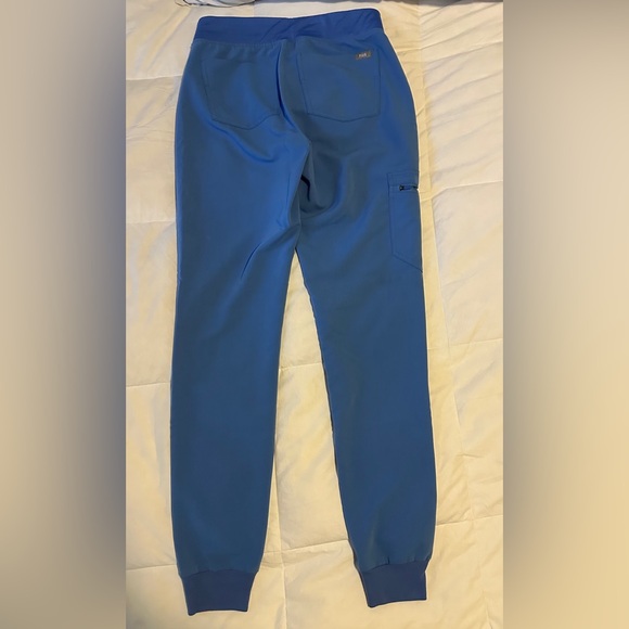 Figs scrub bottom - Picture 8 of 8